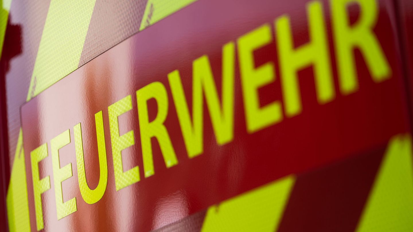 Brände: Einfamilienhaus in Idstein in Flammen