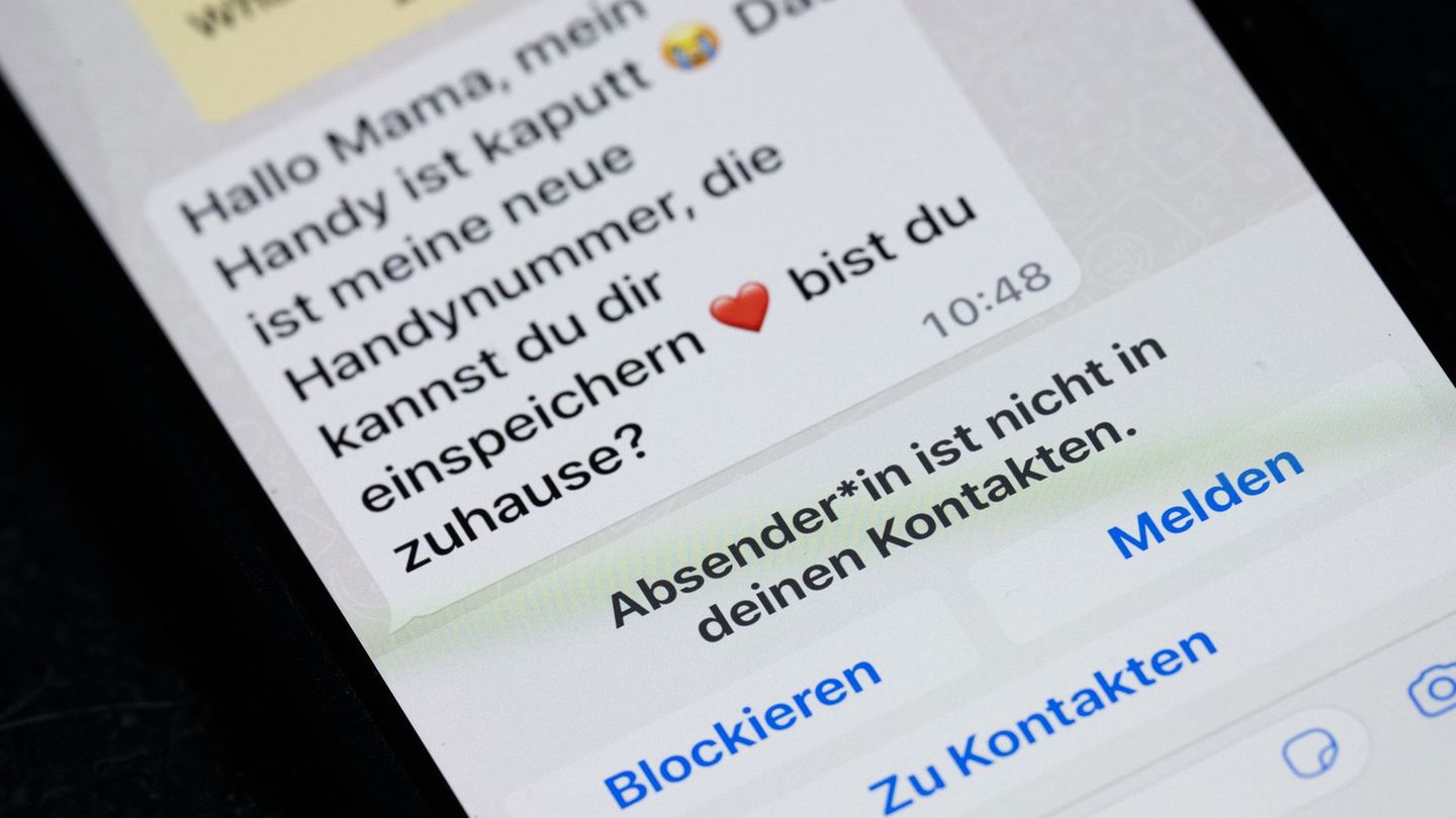 Durchsuchungen in NRW: Schlag gegen Bande von mutmaßlichen Handy-Betrügern