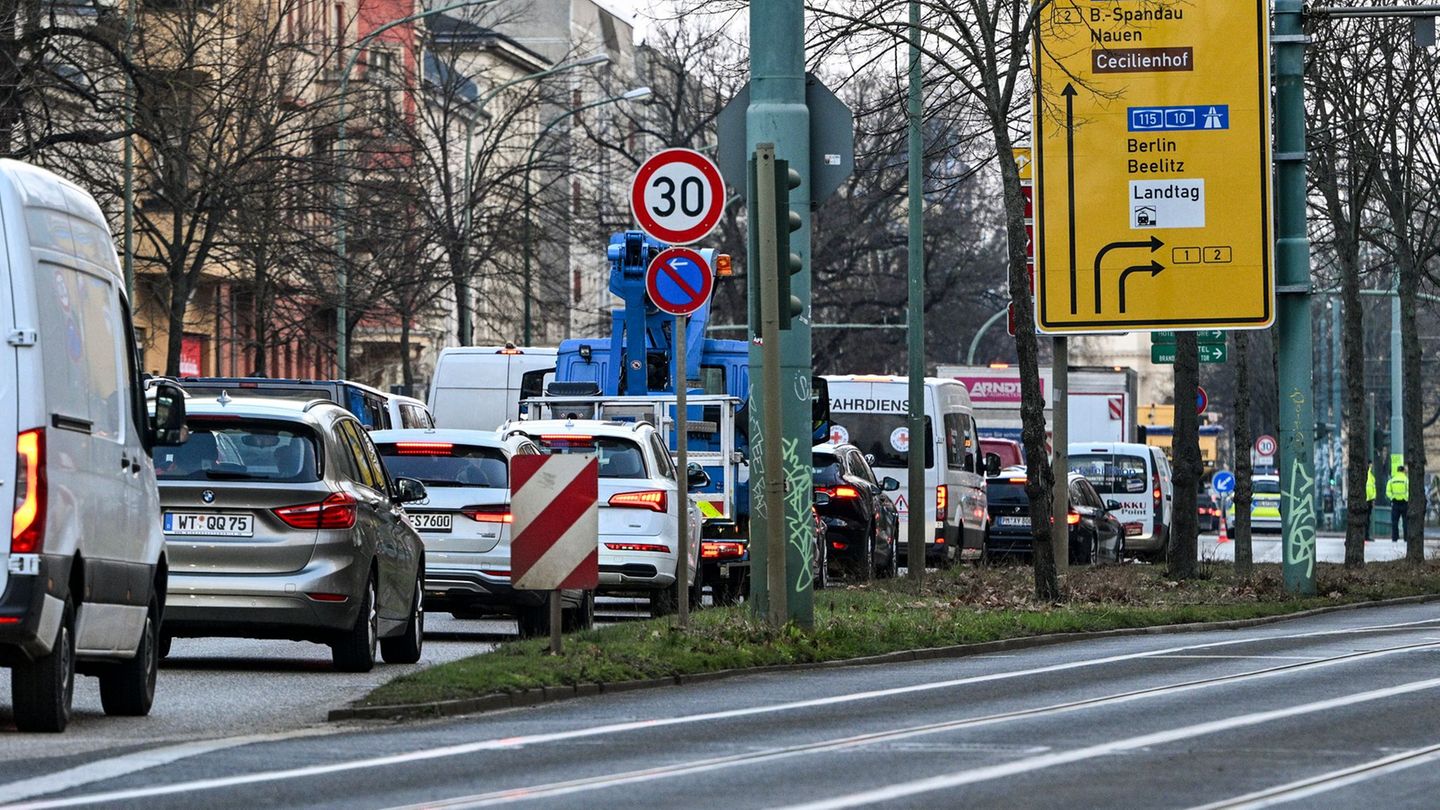 Öffentlicher Dienst: Staus in Potsdam wegen erster Warnstreik-Demo