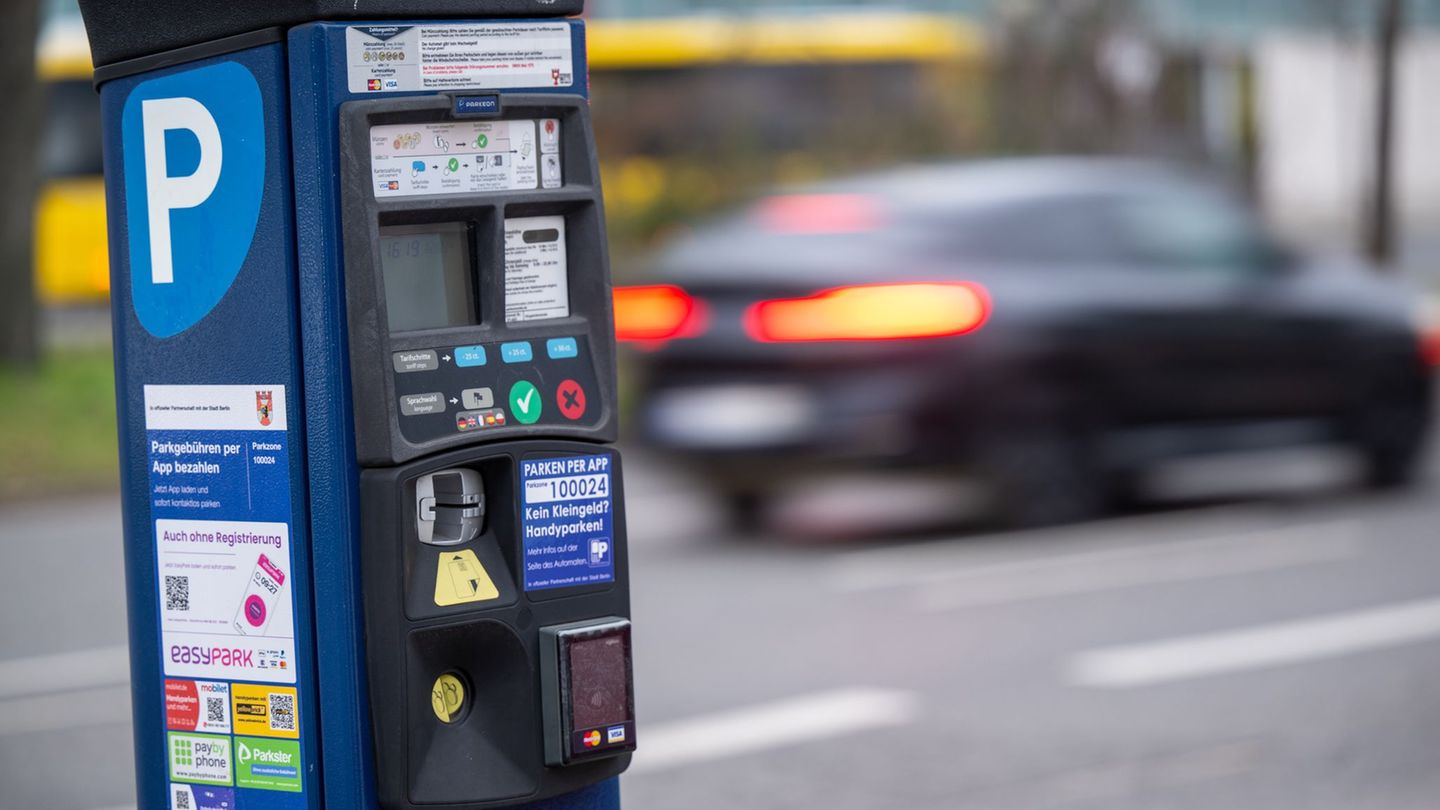 Kriminalität: Betrug mit falschen QR-Codes an Parkautomaten in Mitte