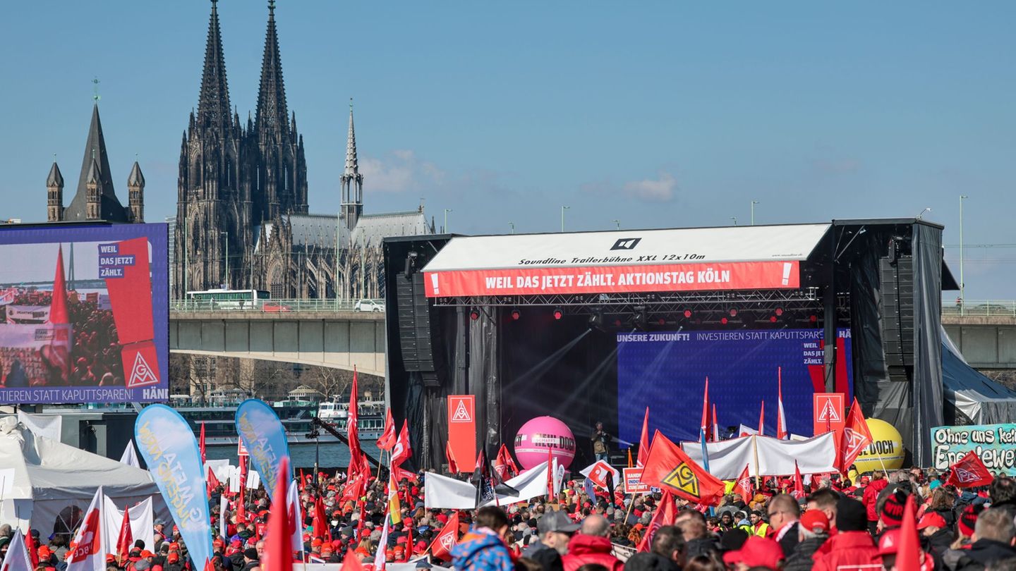 Wirtschaftspolitik: Gewerkschafter fordern sichere Industriearbeitsplätze