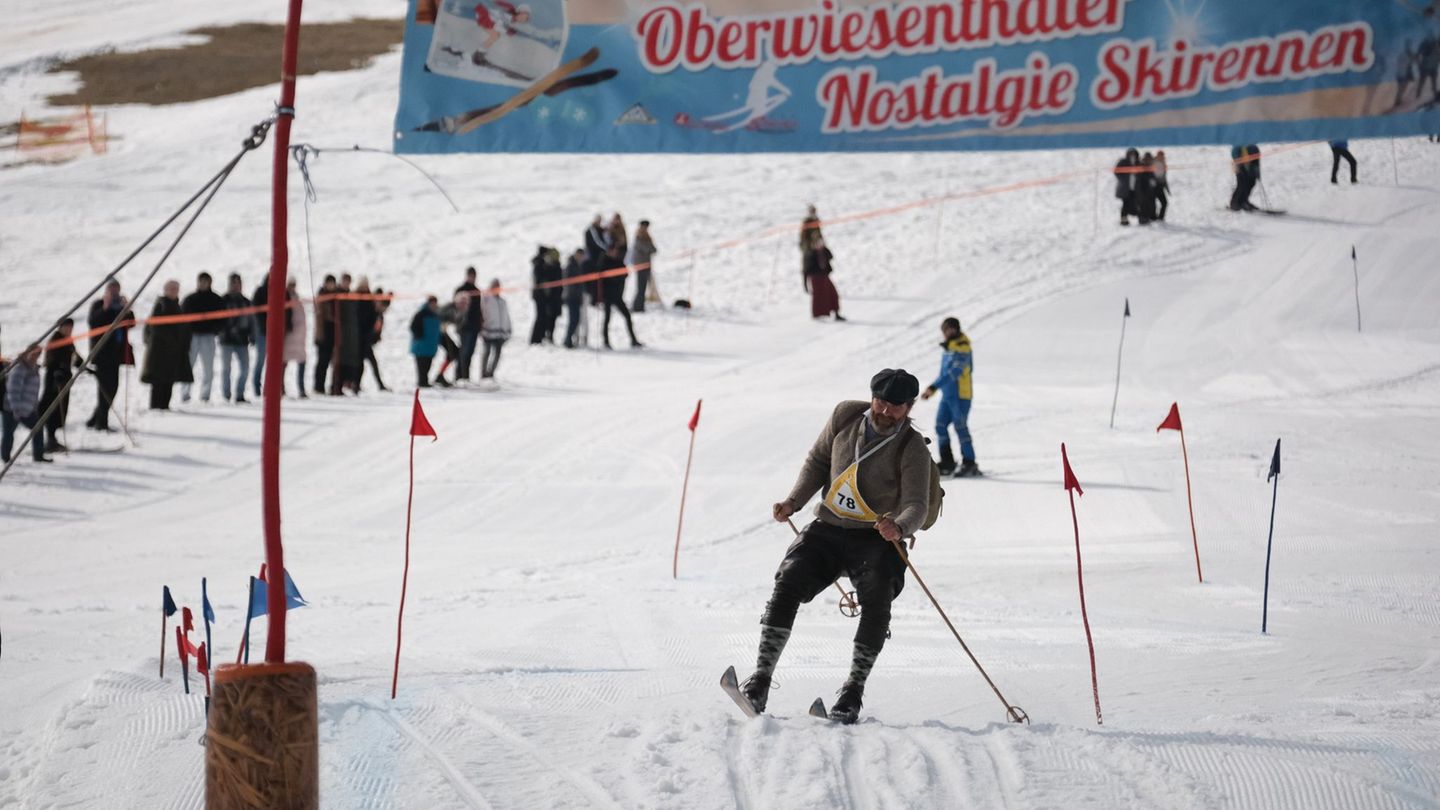 Nostalgie Skirennen: Alte Ski und Kleidung: 68 Mutige beim Nostalgie-Skirennen