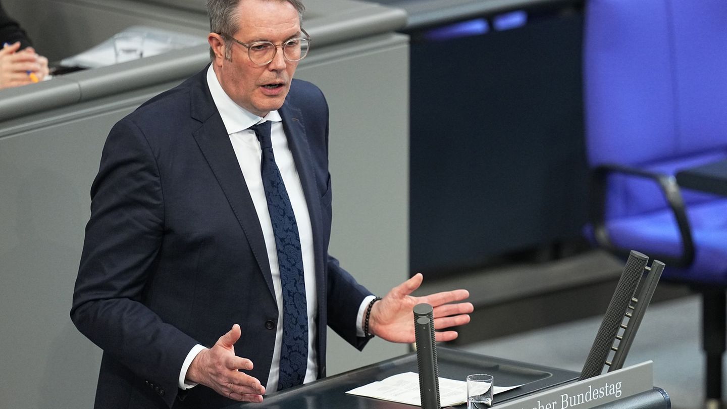Bundestag: Ministerpräsident: Länder brauchen das Finanzpaket