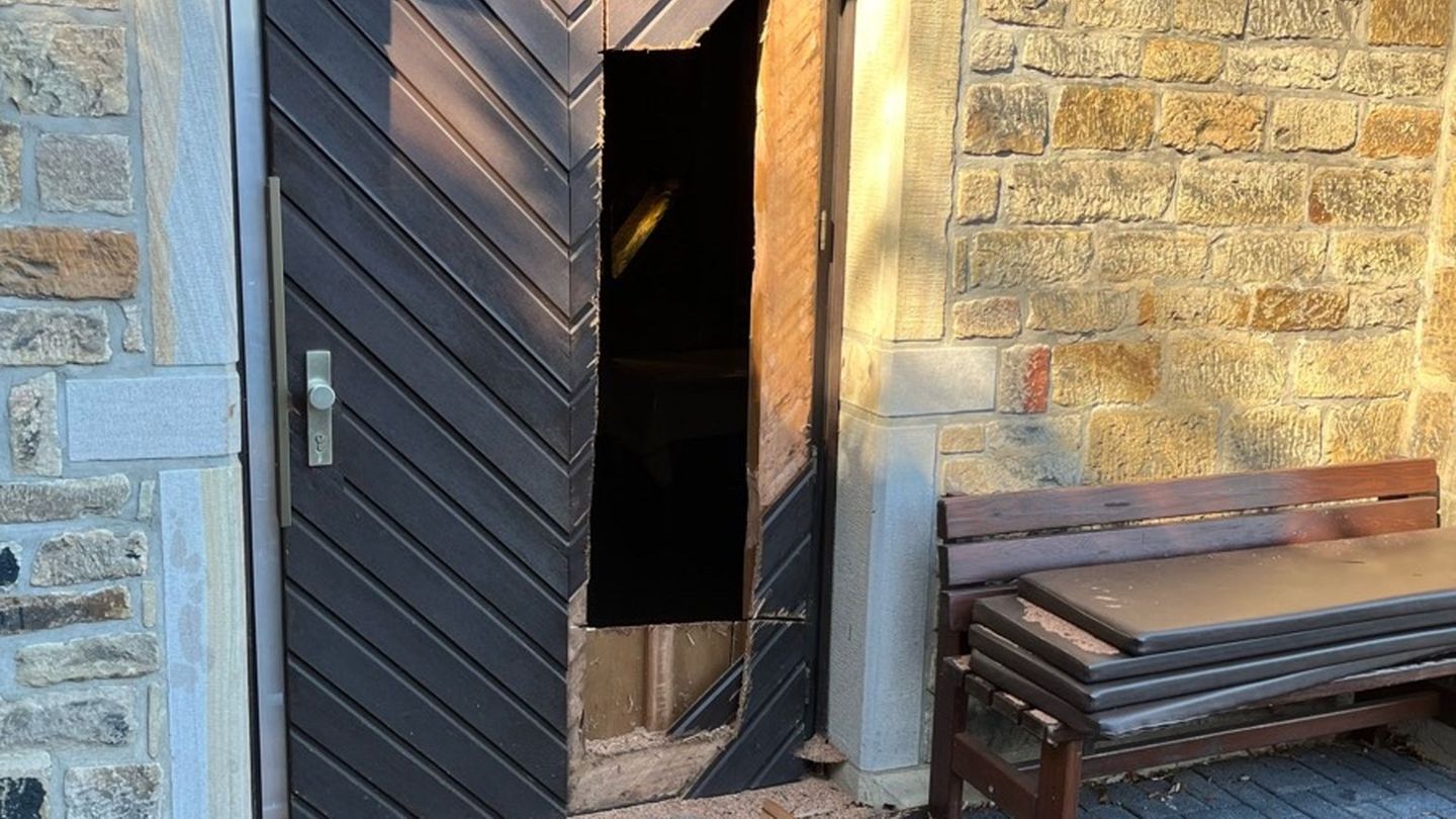 Kriminalität: Unbekannter bricht mit Kettensäge in Kirche ein