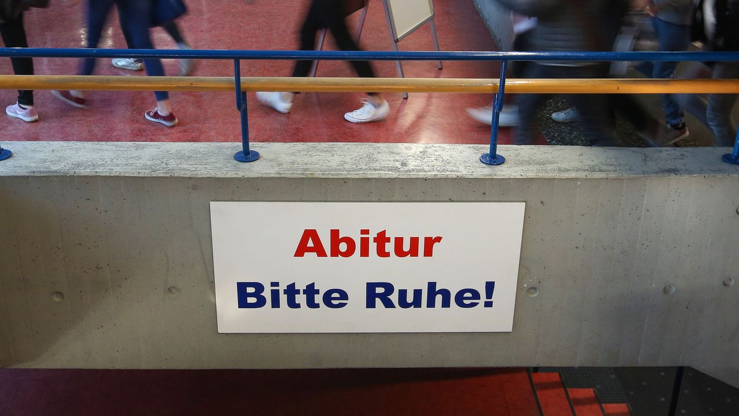 Abiturprüfungen: Landesschülerrat beklagt unfaire Abiturtermine