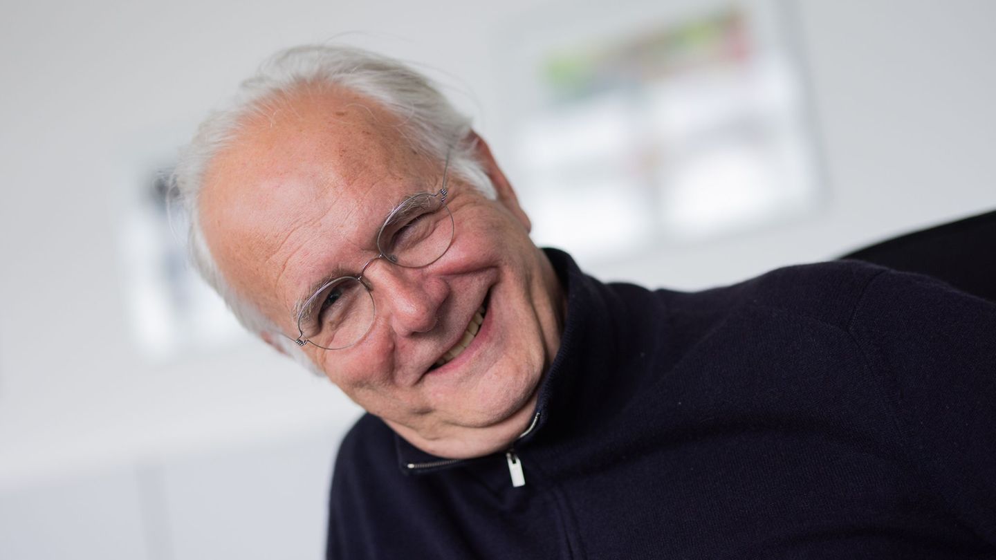 Immer öfter ohne Krawatte: Harald Schmidt: Söder schlechter gekleidet als Hofreiter