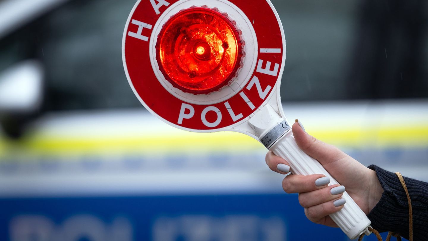 Verkehrskontrolle: Polizei stoppt flüchtendes Auto mit Schüssen