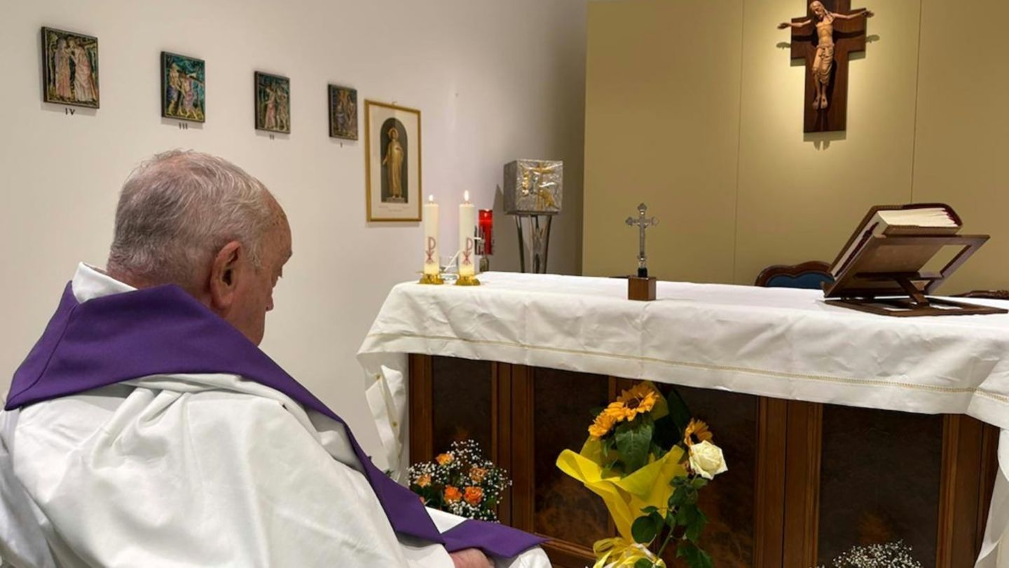 Ärzte: Papst Franziskus wird am Sonntag aus dem Krankenhaus entlassen