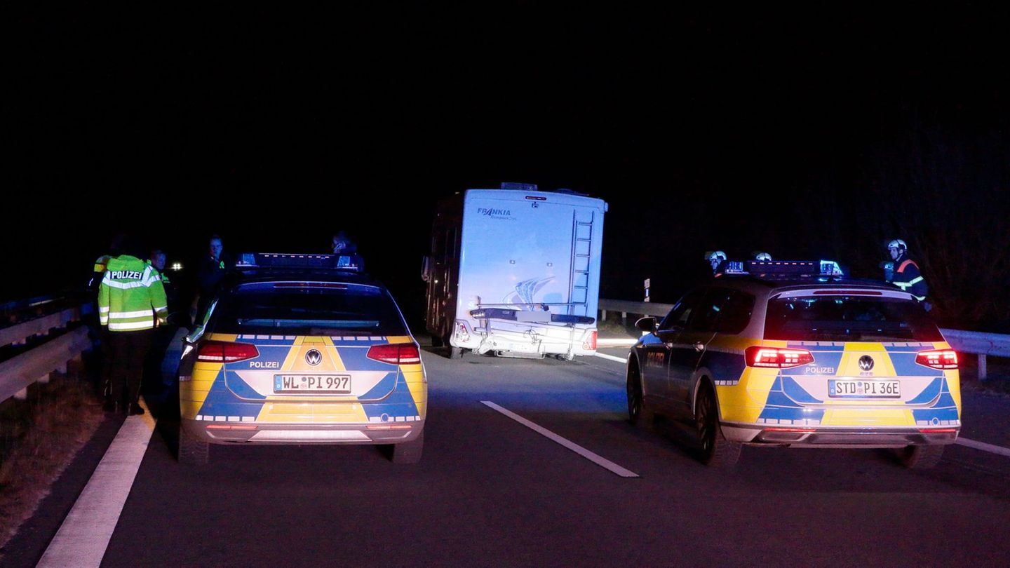 Verkehr: Polizei stoppt Irrfahrt von Wohnmobil mit Schuss in Reifen