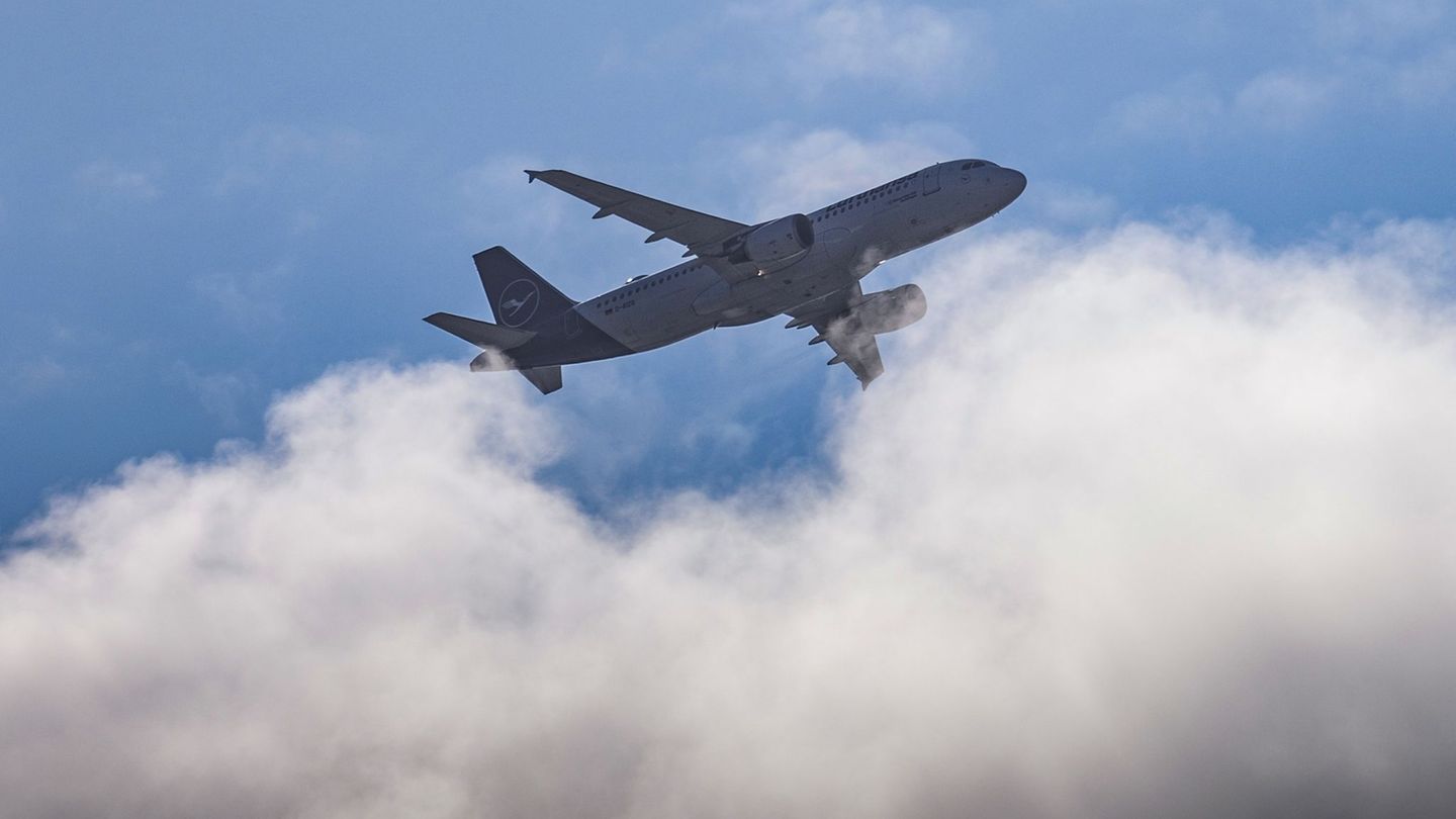 Treibhausgase: Urteil untersagt Lufthansa bestimmte CO2-Aussagen in Werbung