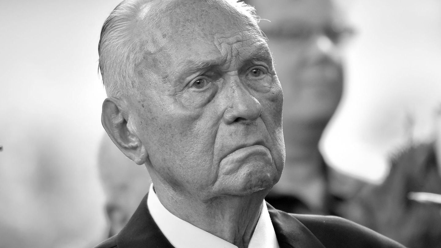 Nach schwerer Krankheit: Früherer DDR-Vizeminister Streletz mit 98 Jahren gestorben
