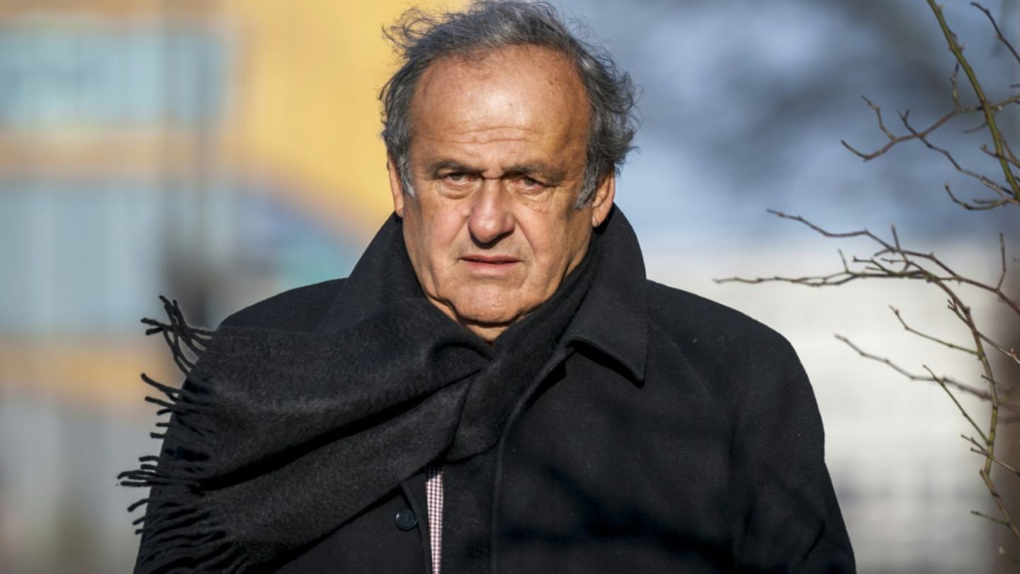 Schweizer Gericht verkündet Urteil in Betrugsprozess gegen Blatter und Platini