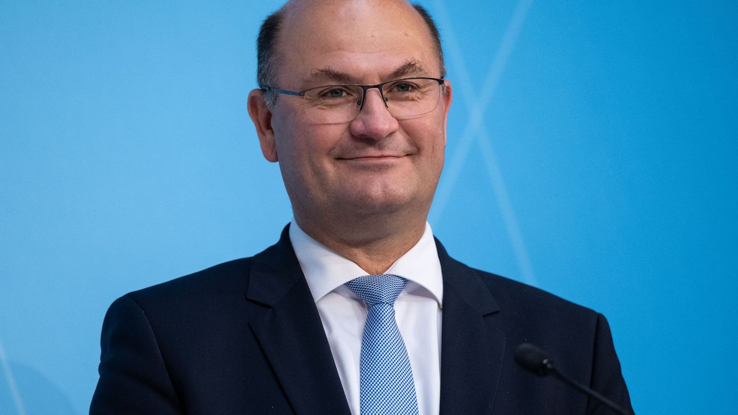 Digitalisierung: Füracker: Kommunen bekommen zentralen IT-Dienstleister