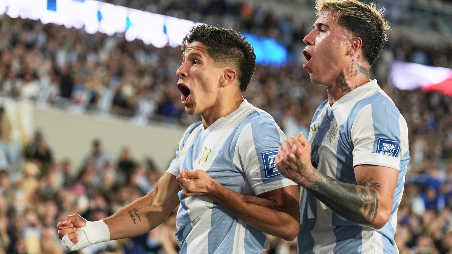 Fußball: Weltmeister dabei: WM mit Argentinien – Brasilien gedemütigt