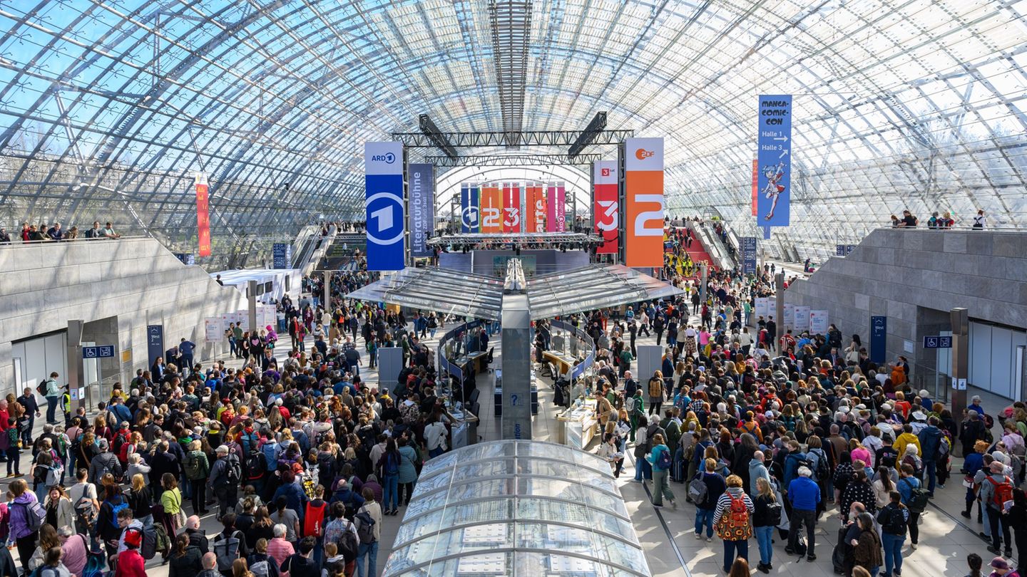 Kriminalität: Vermeintliche Spendensammler auf Buchmesse gestellt