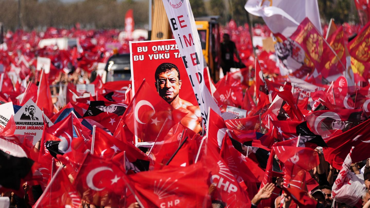 Türkei: Massenprotest in Istanbul gegen Imamoglus Verhaftung