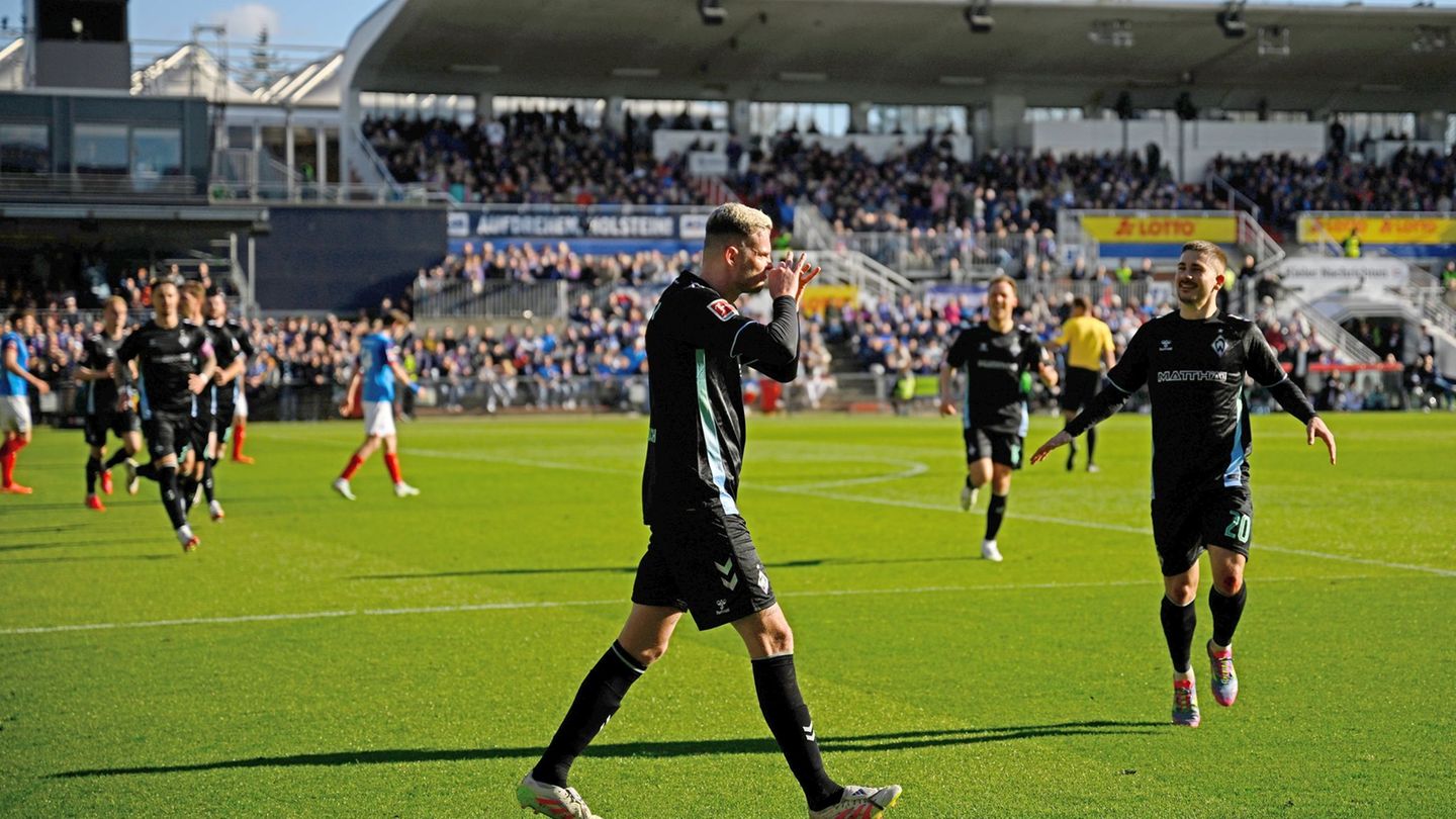 Fußball-Bundesliga: Traumtore im Nordduell: Werder siegt in Kiel 3:0