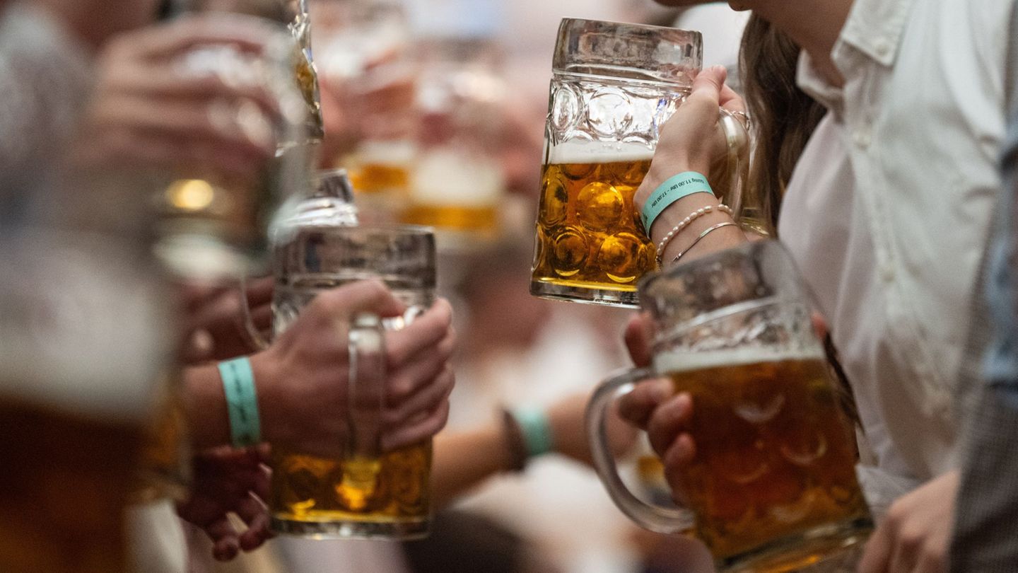 Volksfest: So teuer wird die Maß Bier auf dem Stuttgarter Frühlingsfest