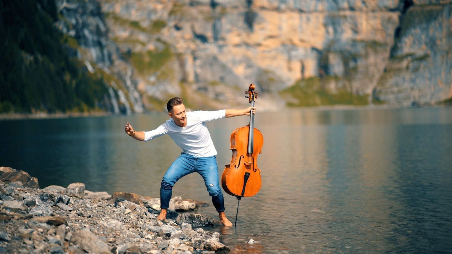 Musik: Biobauernsohn mit Cello stürmt barfuß soziale Medien