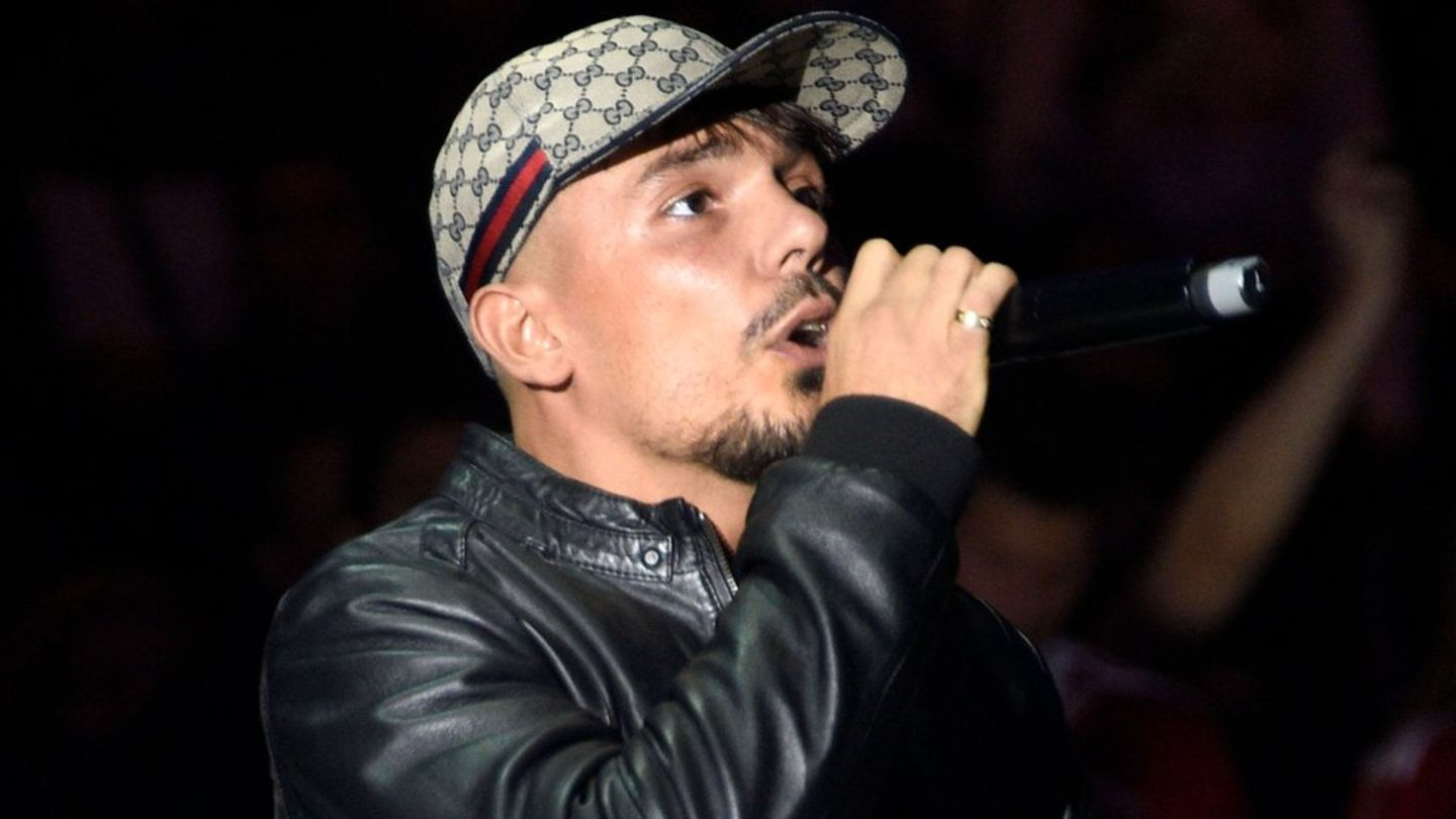 Rapper: Capital Bra hat sich von seiner Frau getrennt