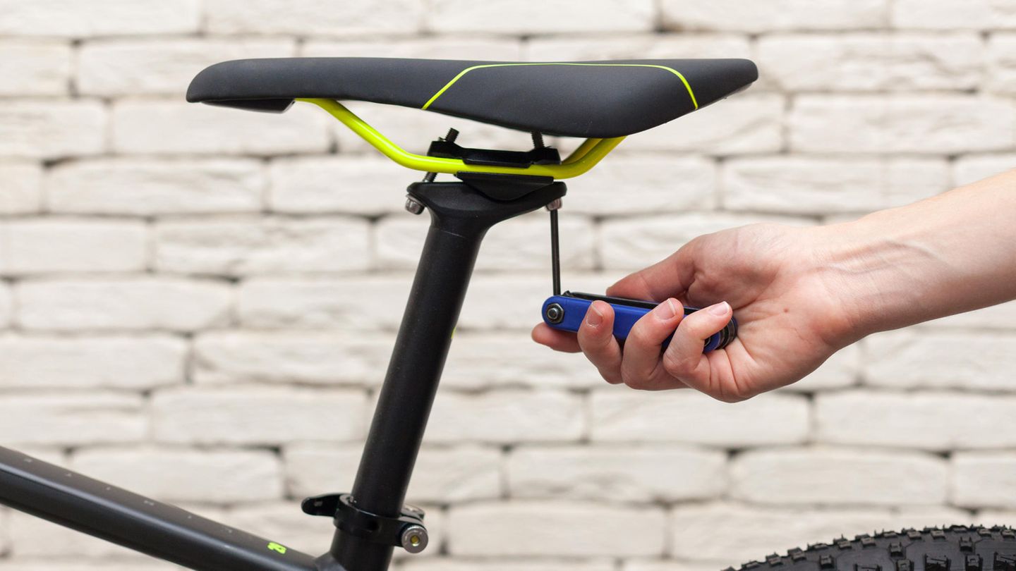 Fahrrad-Werkzeug: Bike Multitools: Sechs Mini-Pannenhelfer für Radtouren im Vergleich