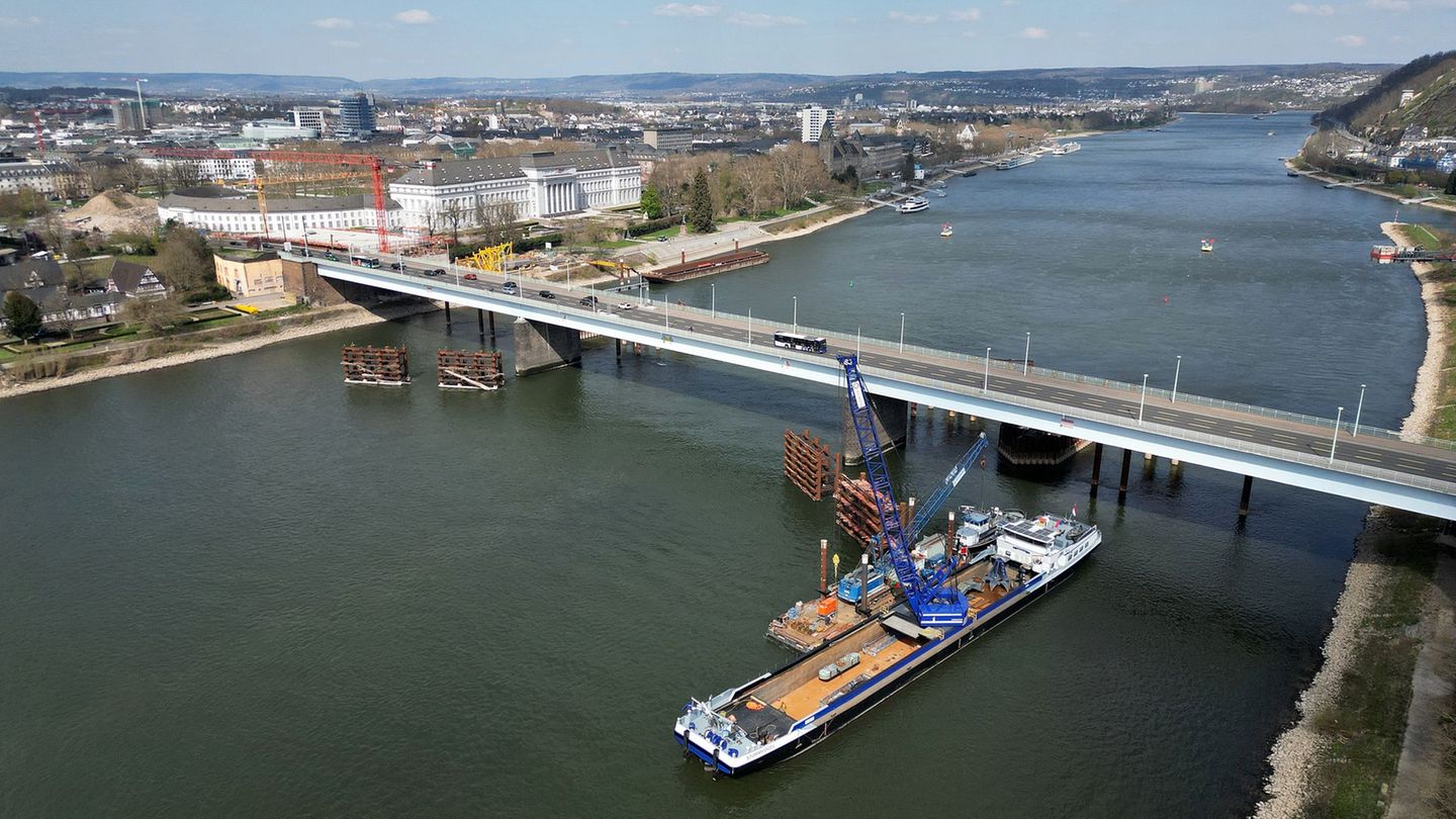 Notfälle: Bombenentschärfung auf Schiff in Koblenz