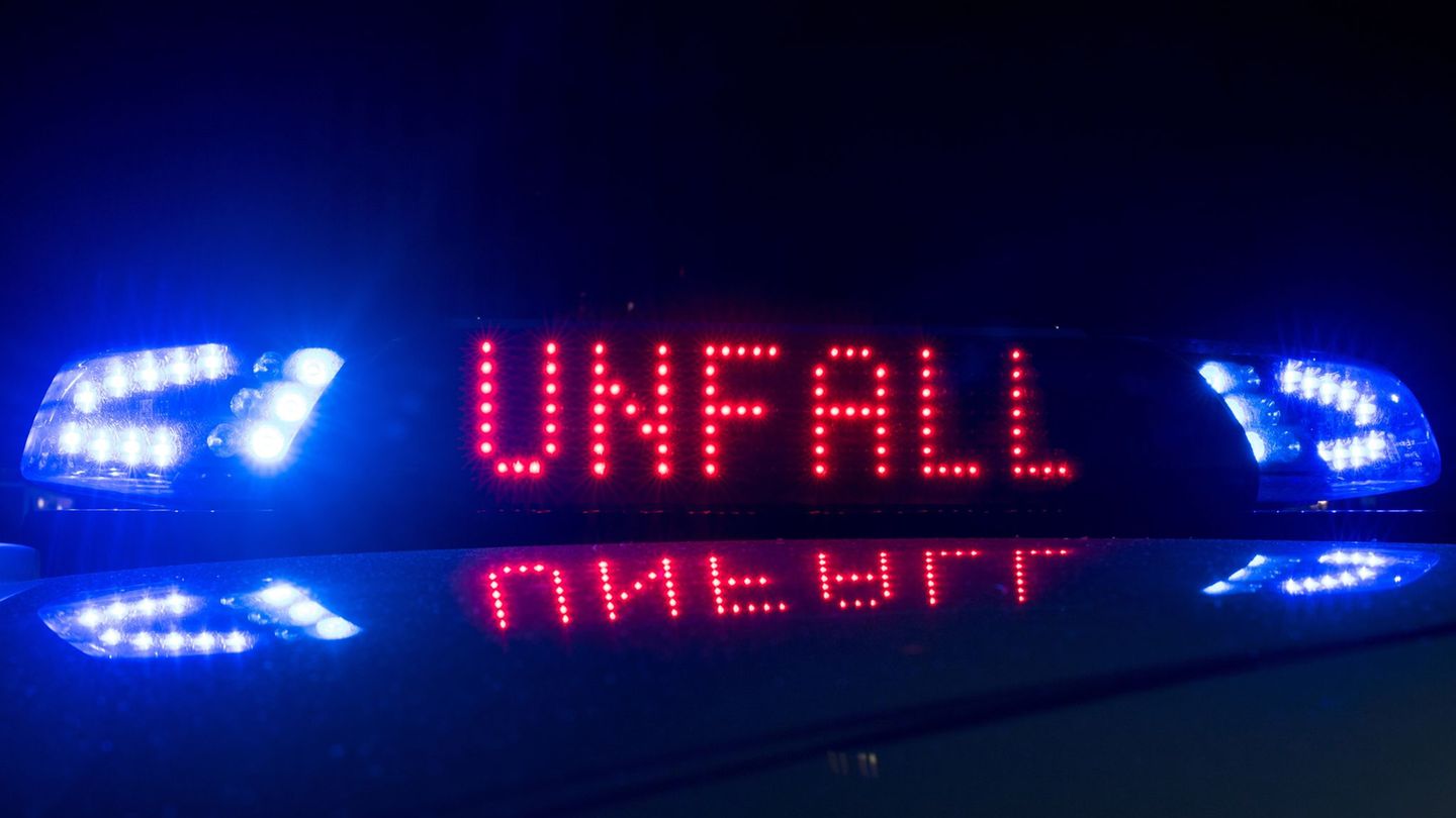 Verkehr: Kontrolle über Motorrad verloren – 24-Jähriger stirbt