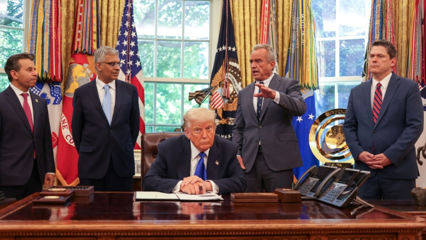 Trump schränkt umstrittene Forschung an Krankheitserregern per Dekret ein