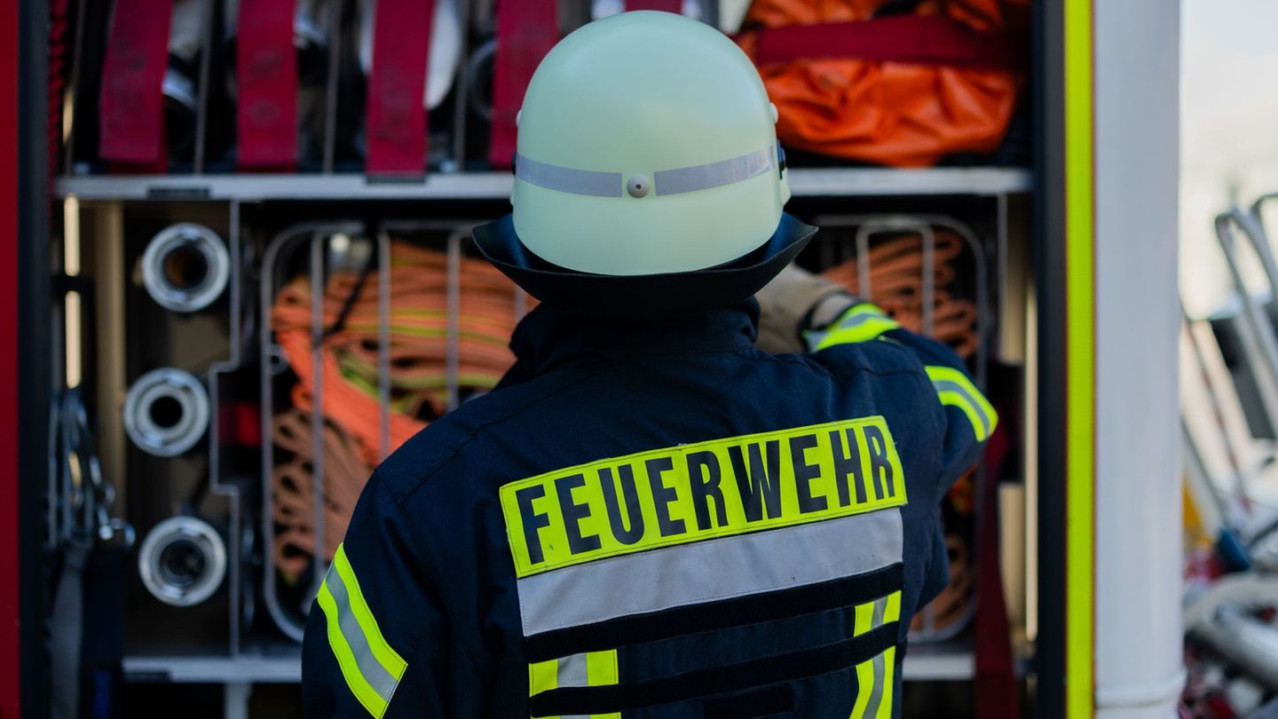 Feuerwehreinsatz: Frau stirbt bei Wohnungsbrand in Gelsenkirchen