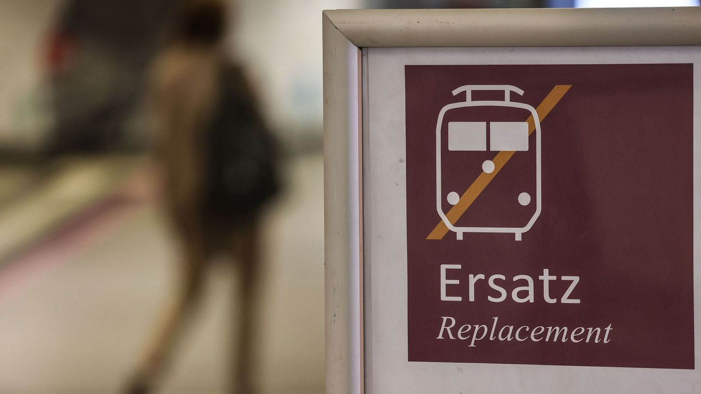 Umleitungen: Bahnstrecke zwischen Duisburg und Düsseldorf gesperrt