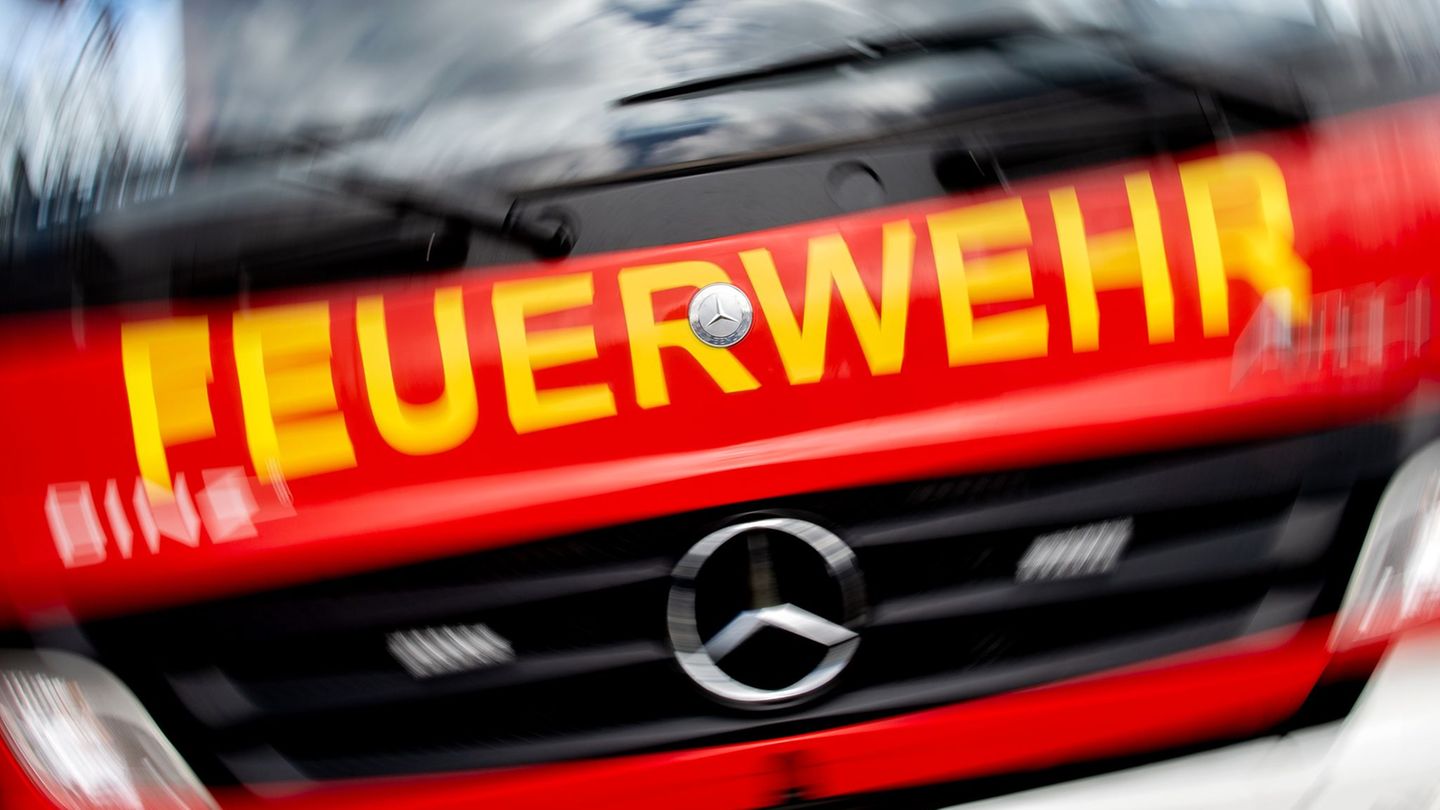 Brände: Windkraftanlage in Bremervörde brennt