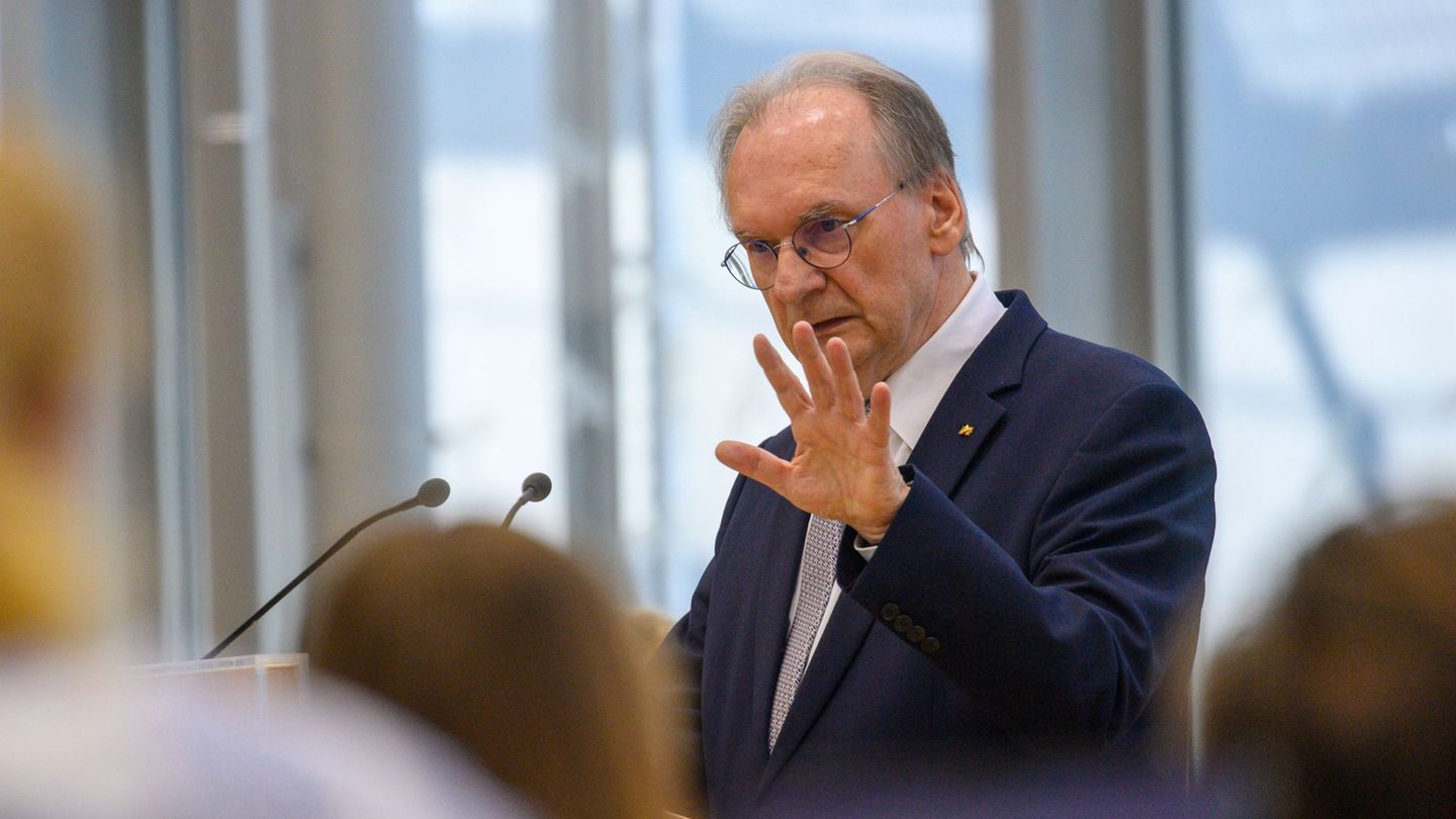 Parteien: Haseloff gegen Verbotsverfahren der AfD