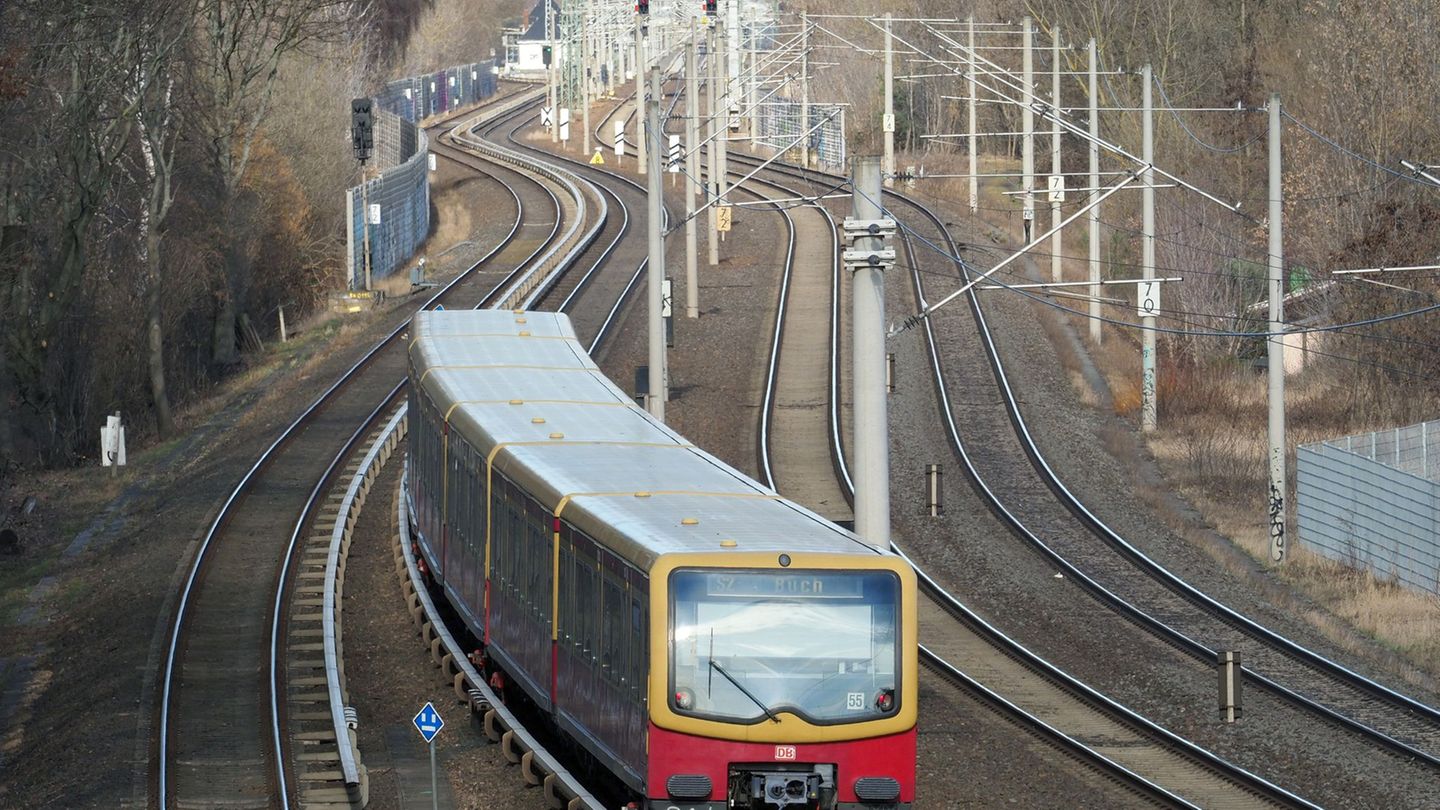 Berliner S-Bahn-Verkehr: Reparatur einer Weiche: Einschränkungen auf der S2