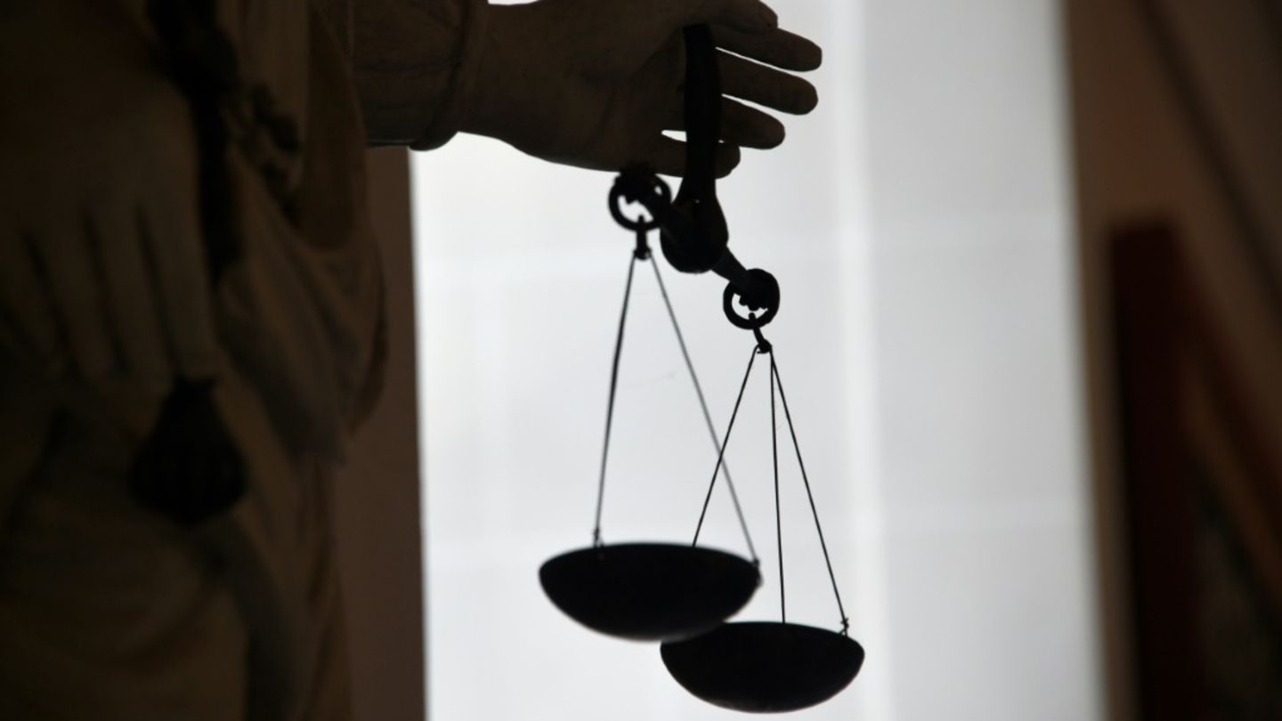 Brutaler Vatermord in Brandenburg: 35-Jähriger zu lebenslanger Haft verurteilt