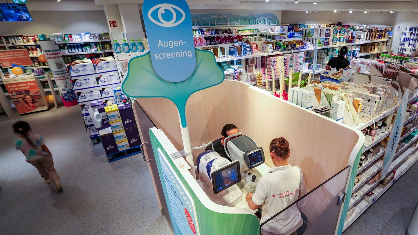 Drogerieangebot: Augenscreening und Hautanalyse bei dm – Kritik und Skepsis