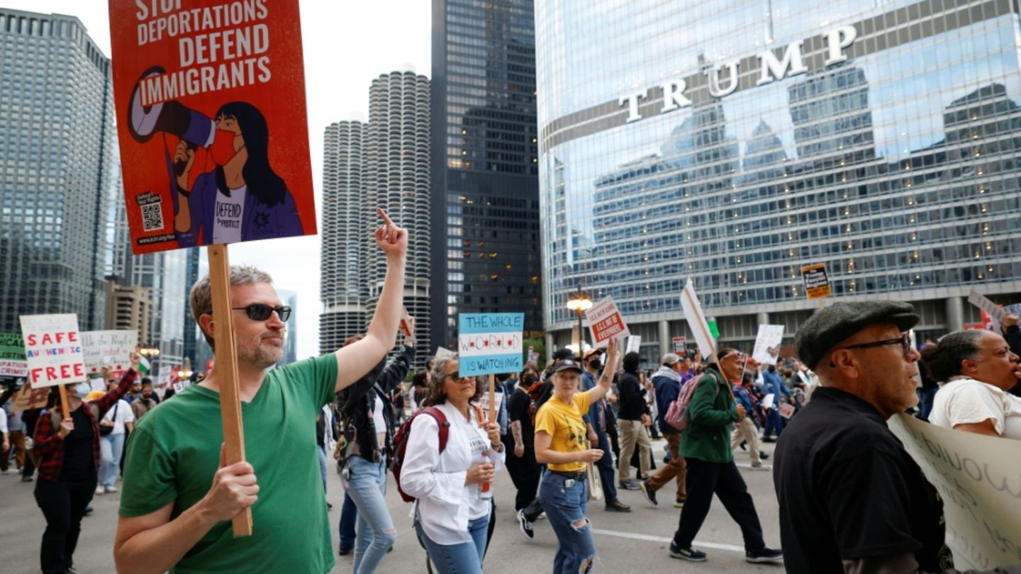 Nach Umbenennung: Trump droht Chicago mit Einsatz von „Kriegsministerium“