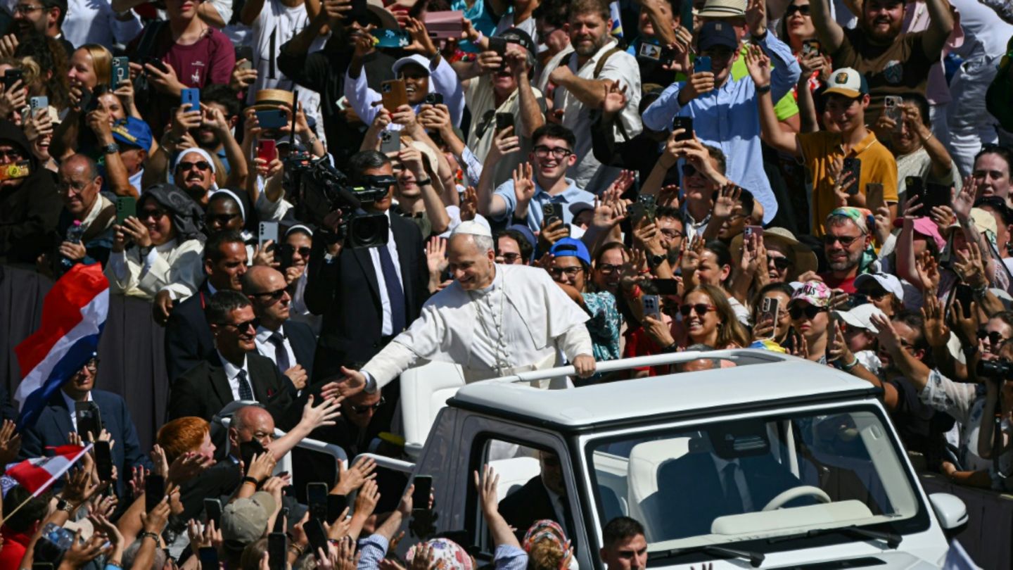 80.000 Menschen feiern in Rom Heiligsprechung von „Influencer Gottes“