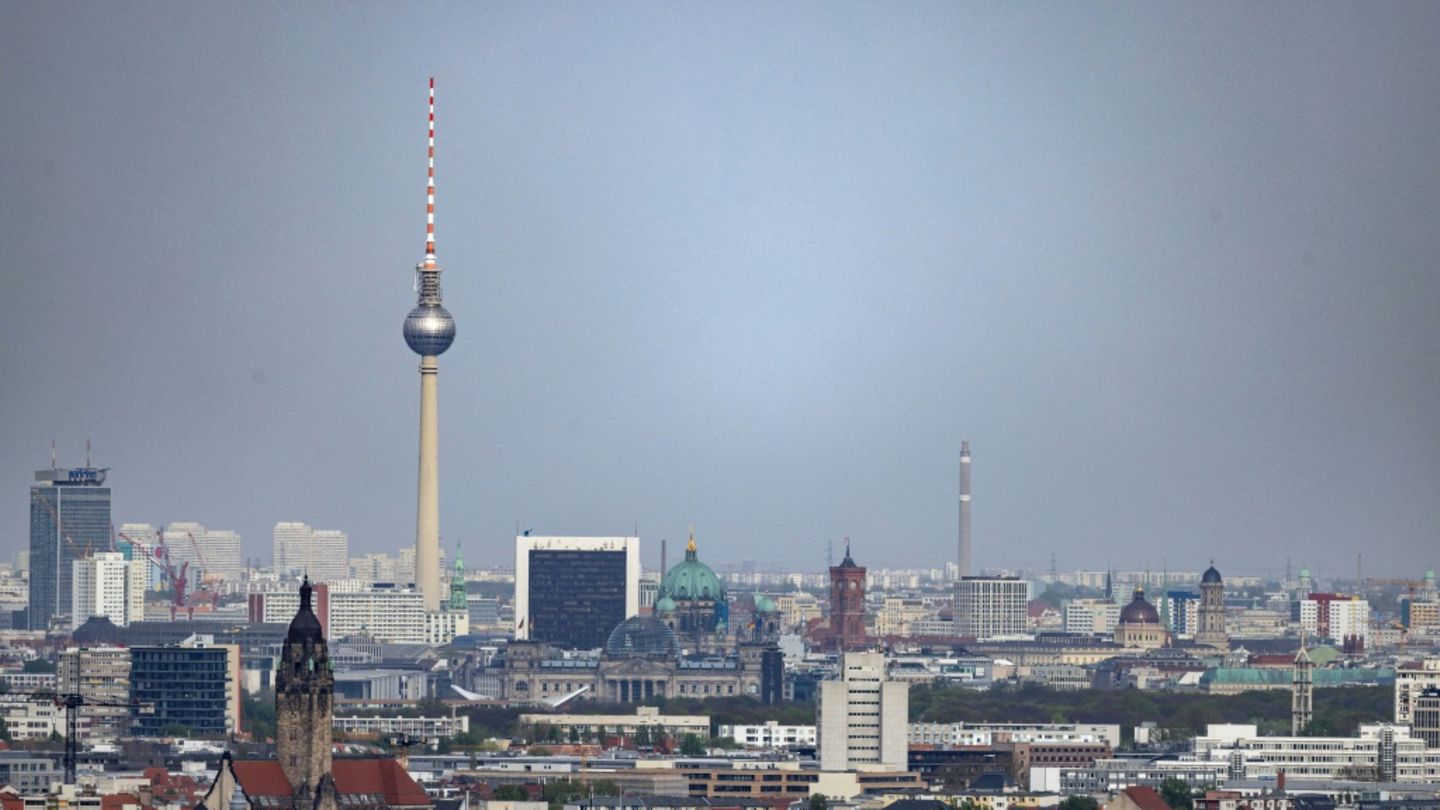 Exfrau in Berlin auf offener Straße erstochen: Mordurteil rechtskräftig