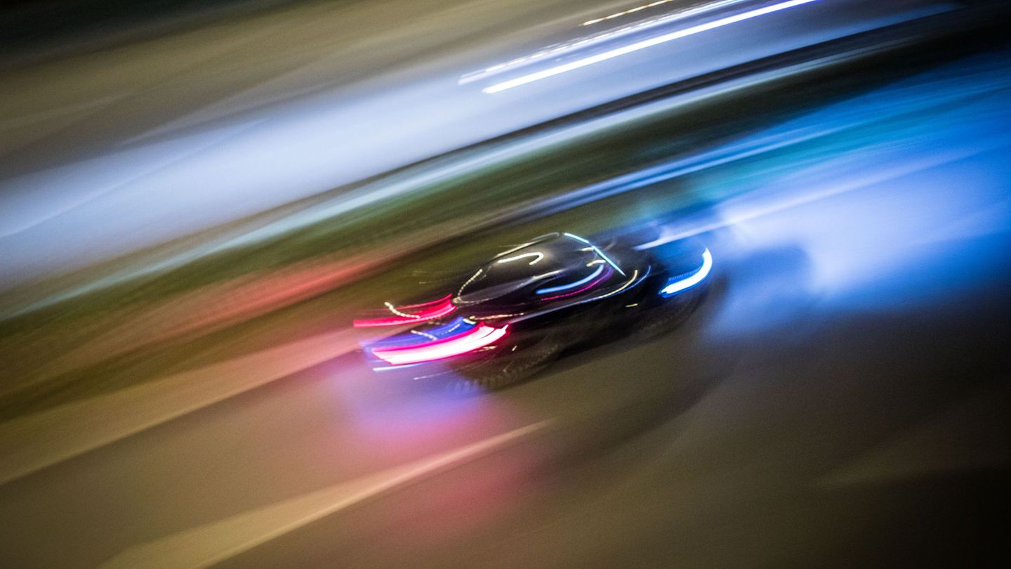 Drei Tote bei Frankfurt: Nach Unfall: Wann Rechtsüberholen erlaubt ist und wann nicht