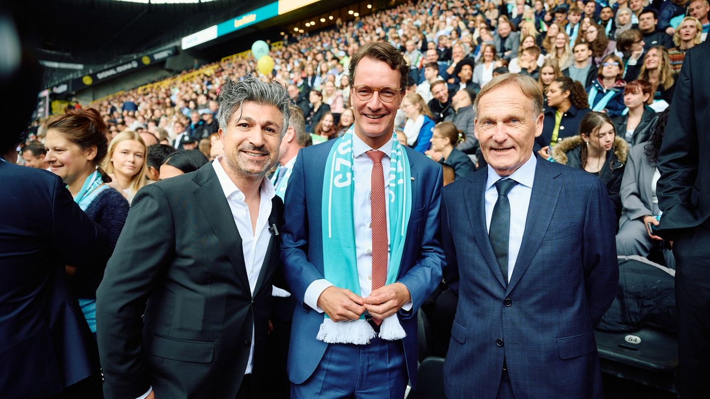 In Dortmunder Stadion: Lottomillionär „Chico“ besucht 1.600 künftige Finanzbeamte