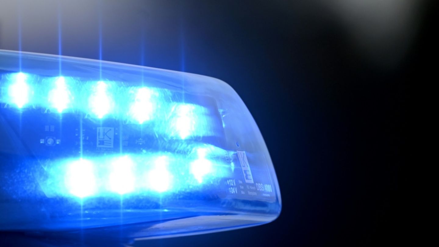 Fünf Festnahmen bei Attacke mit Rauchbomben auf Rüstungsunternehmen in Ulm