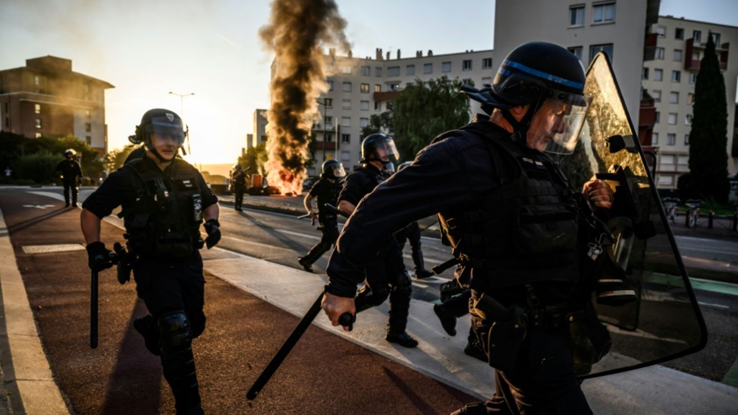 Rund 200 Festnahmen bei landesweiten Protestaktionen in Frankreich