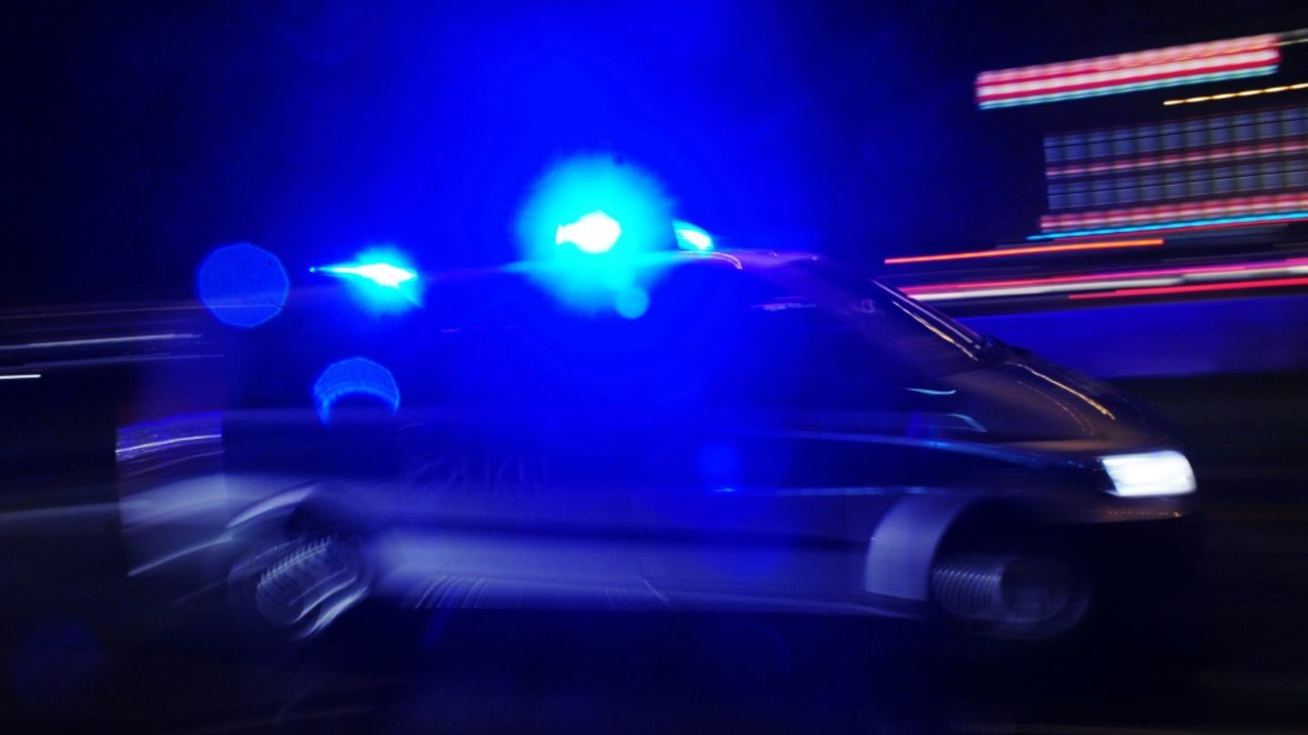 Mit Auto drei Menschen vor Imbiss in Bayern verletzt: Tat möglicherweise geplant