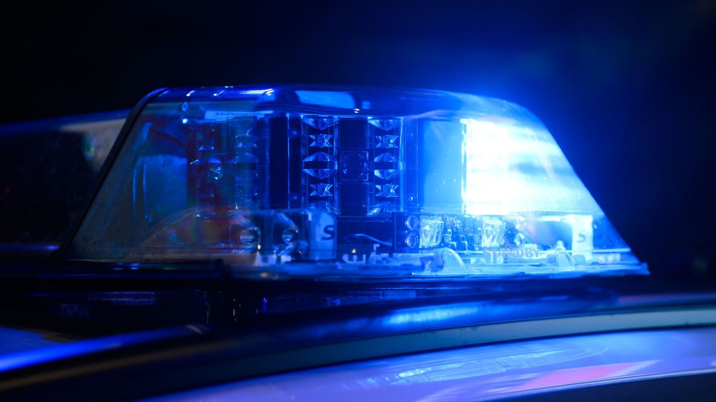 Verkehr: Motorradfahrer stirbt nach Unfall in Langenhorn