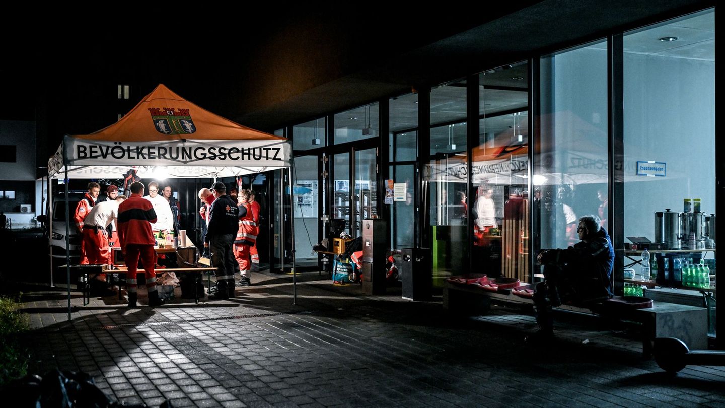 Stromausfall: Am dritten Tag sind noch mehr als 10.000 Menschen ohne Strom