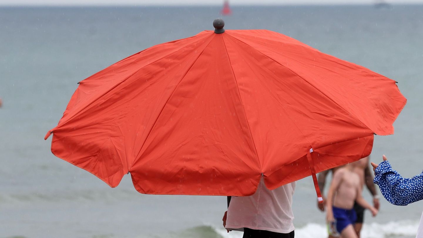 Deutschland-Tourismus: Regenreicher Juli drückt Zahl der Übernachtungen