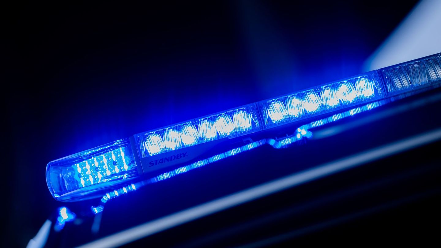 Polizei greift ein: Großvater und Mutter lassen Zwölfjährigen Auto fahren