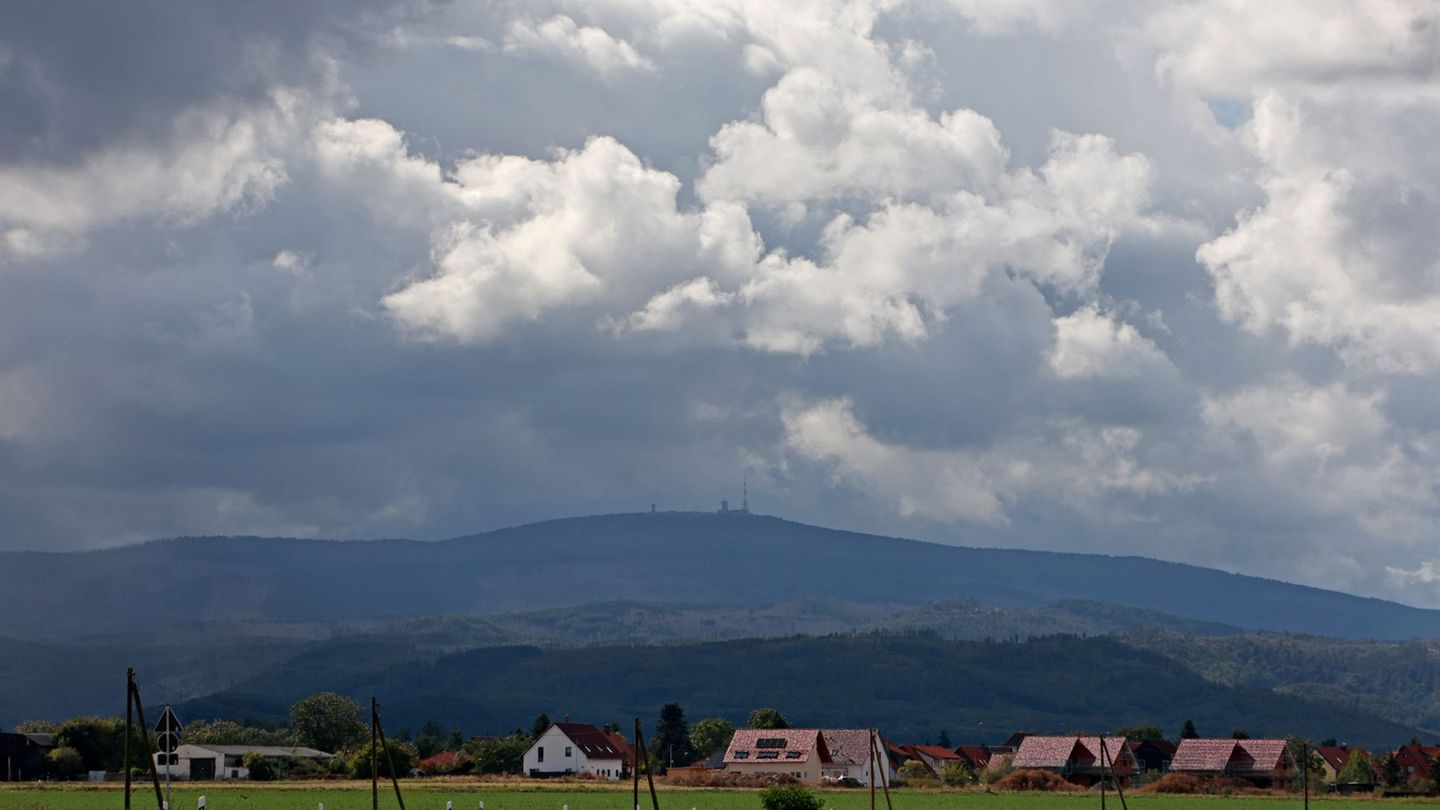 Wetterausblick: Wechselhaftes Spätsommerwetter am Wochenende erwartet