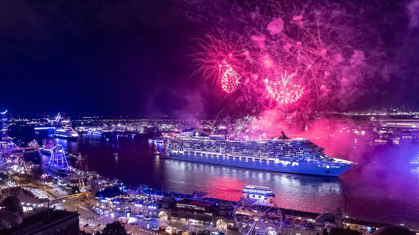 Buntes: Große Pötte und Feuerwerk – Zehntausende bei Cruise Days