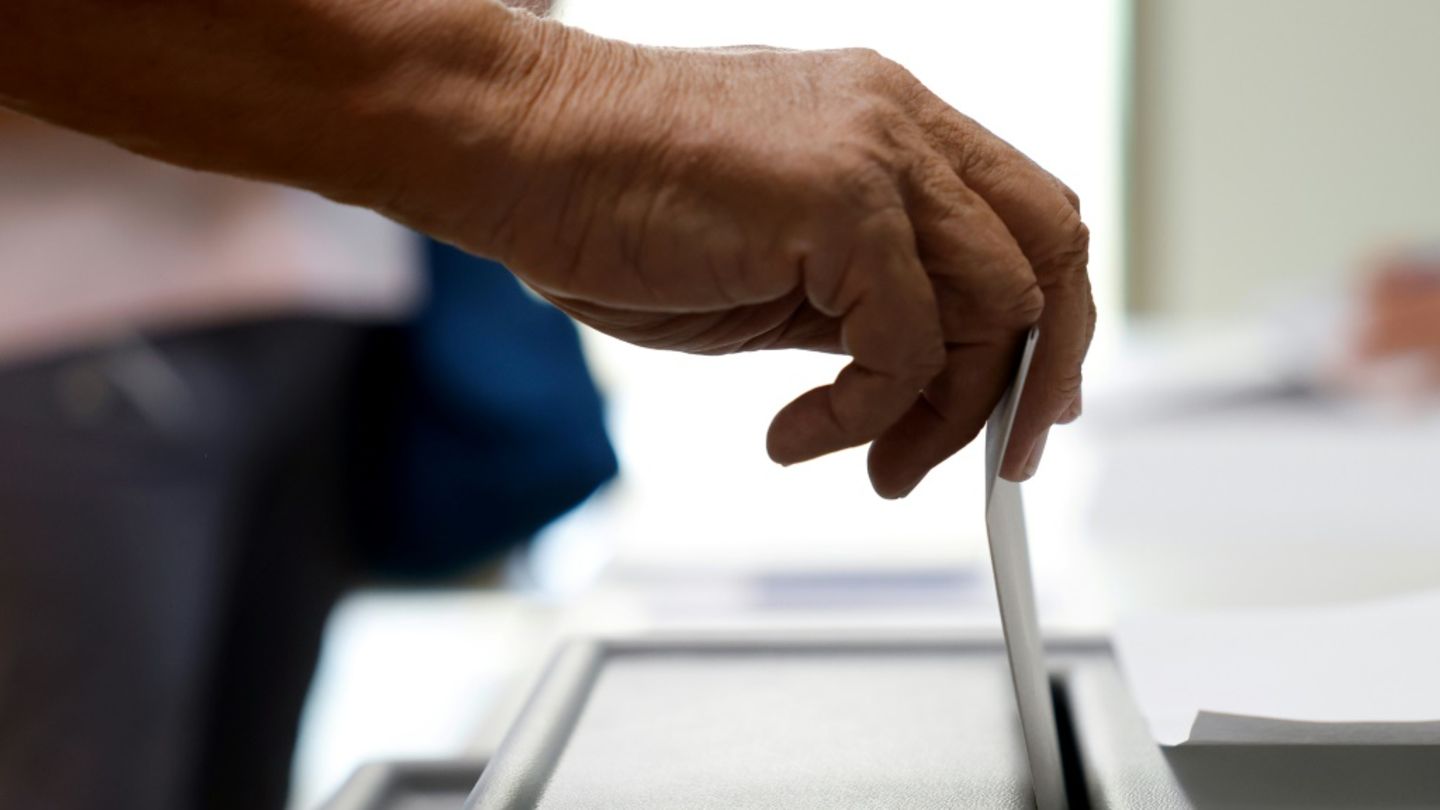 Kommunalwahl Nordrhein-Westfalen: Wahlbeteiligung bis zum Mittag etwas höher als 2020